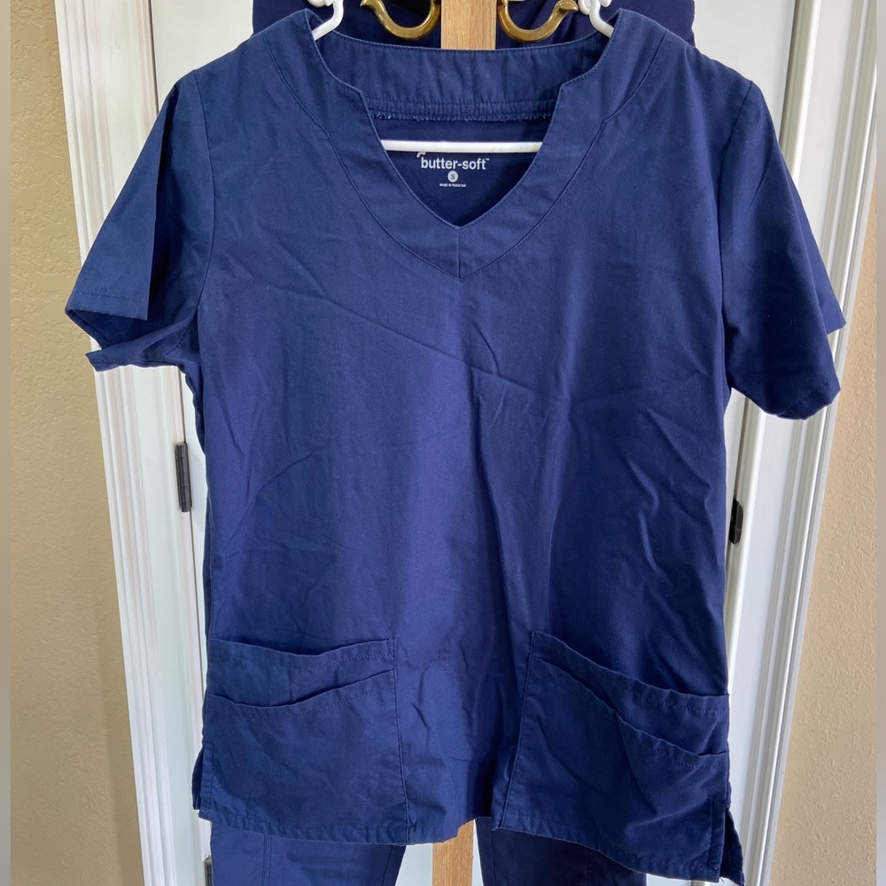 Navy Blue Butter Soft scrub set; Size small